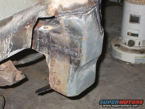 mo-pics-017.jpg drivers side rear support cut out and better support welded back in