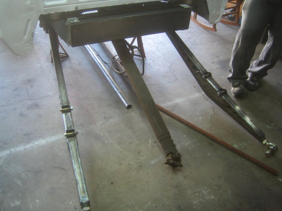 img_8400.jpg Links Mocked up along with rear of the frame box.