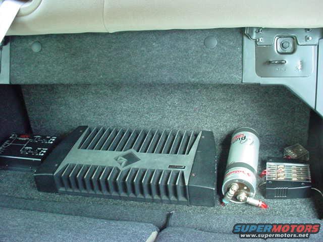 2003 Ford Taurus