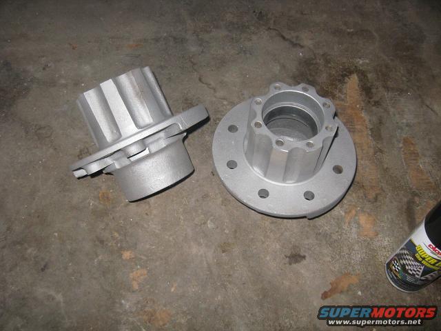 img_3037.jpg Freshly sand blasted hubs. thanks ben