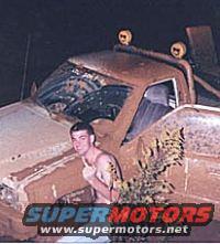 webjcmud22s.jpg Having fun?