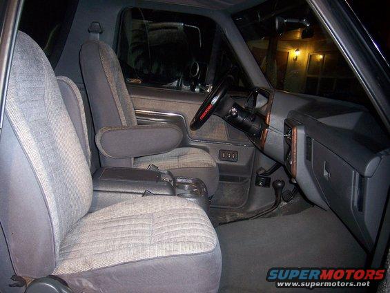 dylans-bronco-022.jpg interior