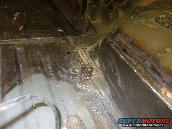 more-pics-106.jpg all the bolts rusted solid, I broke 6 out of 8 so I replaced all the seat and seat belts with grade 8