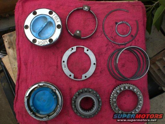 small-spicer.jpg Late 70's early 80's spicer 1/2 ton manual hubs. All steel internals and stiff springs.