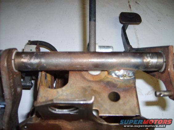 Clutch pedal assembly with metal rod and pedal pad