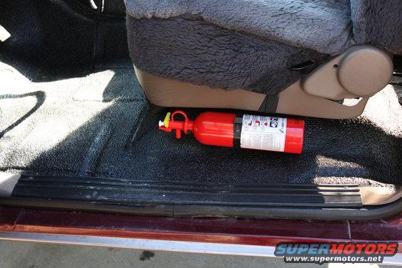 img_0306.jpg another view of the fire extinguisher and herculiner in the front