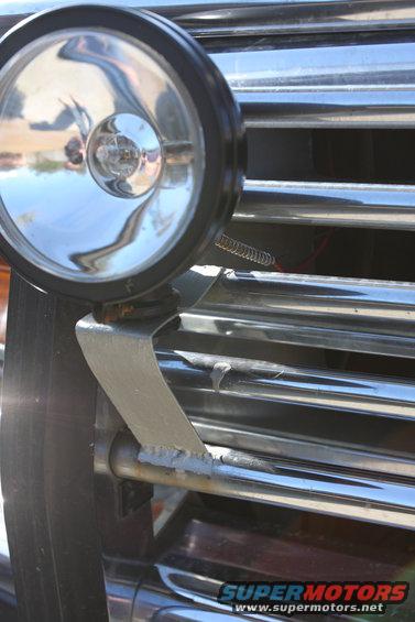 img_0307.jpg Painted the brackets that hold my extra lights on