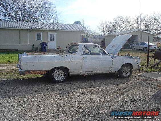 dsc00984.jpg 1966 Ranchero before any work.