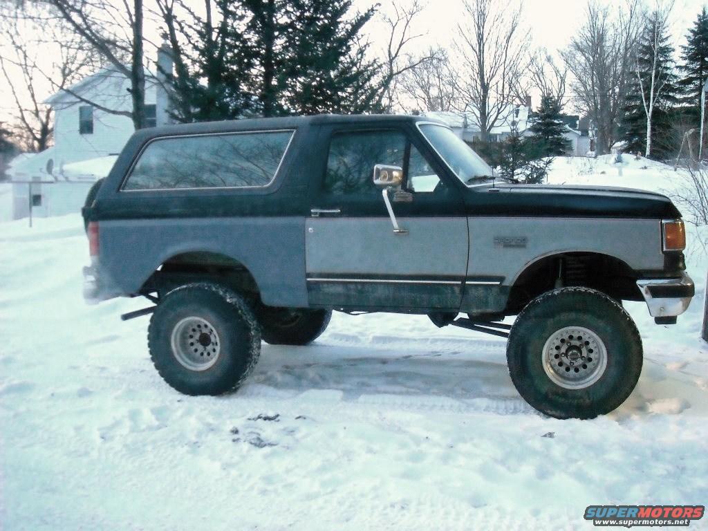 1989 Ford Bronco photo