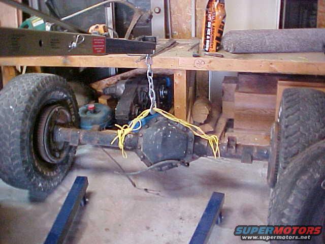 mvc541s.jpg 14 bolt full-floater rear diff.  3/4 ton version