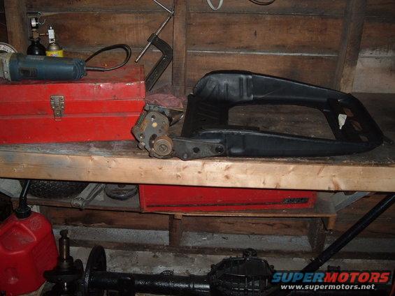 dscf1695.jpg adjuster bracket