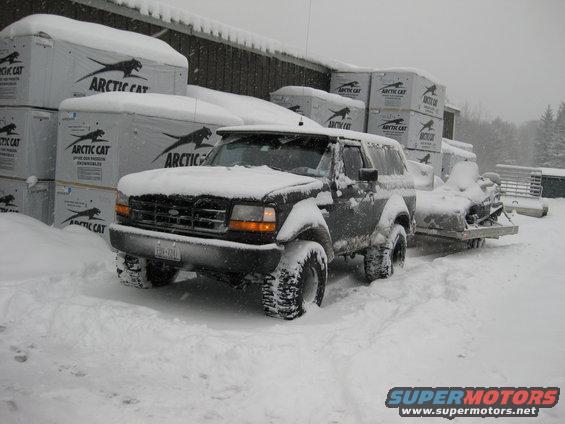 bronco-upstate-snowmobiling-2009-prox-work-046.jpg