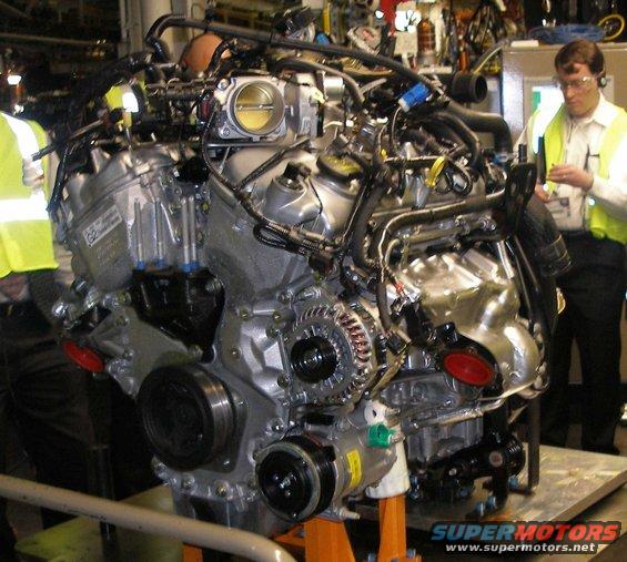 v6-ecobost-motor-2.jpg 