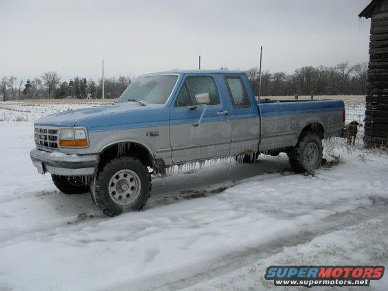 ice-storm-08-013.jpg My turd on ice