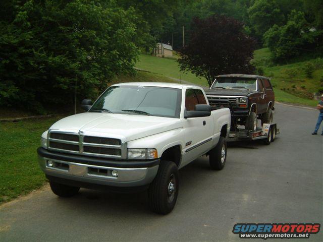 The tow rig. My brothers new diesal.  It didn't even breath hard the entire trip.