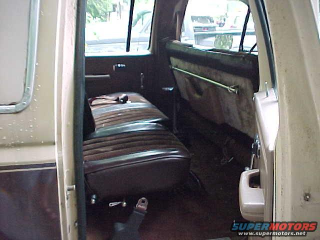 centint31.jpg (R) REAR DOOR