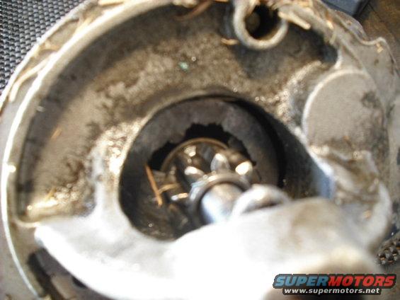 221.jpg Starter Got Screwed by bad timing on the old motor