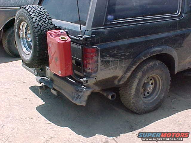 mvc021s.jpg 