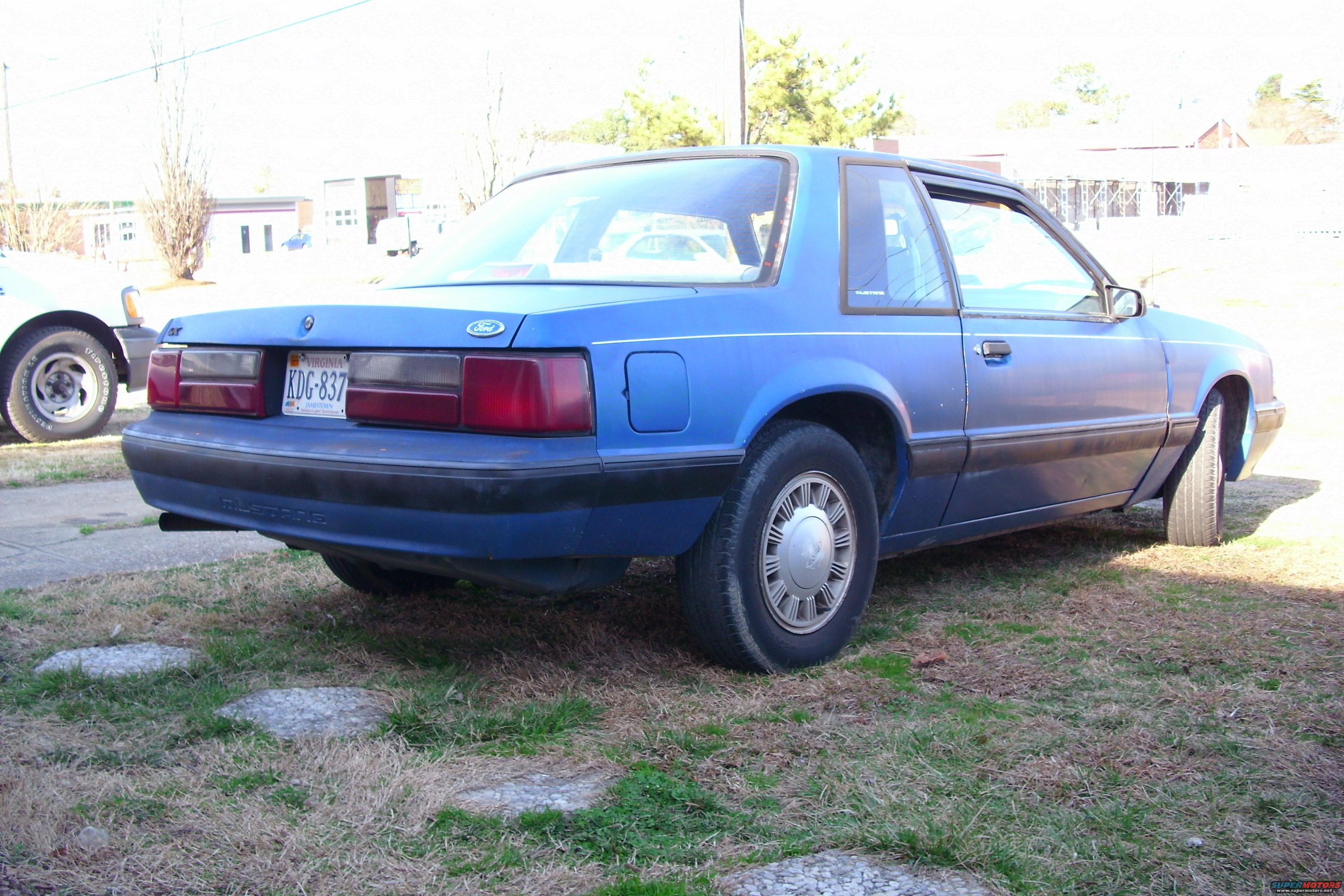 1989 Ford Mustang photo