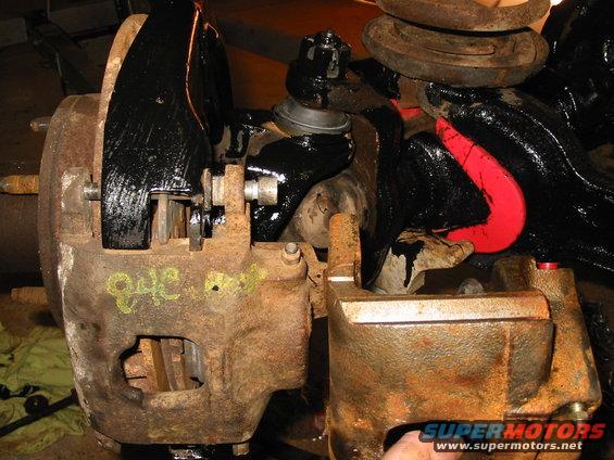 img_0937.jpg Stage 5


I purchased new calipers and pads as well as new brake lines throughout this frame. if you didnt know..............this is a disc brake conversion for an old drum setup d44 reverse rotation frontend





pic 25