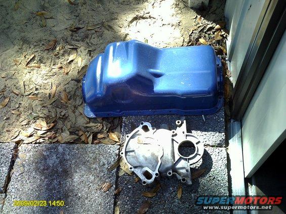 engine17.jpg oil pan, timing cover, and valve covers are ready