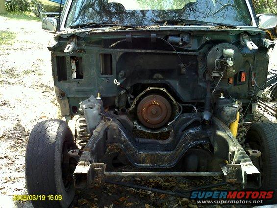 engine-bay-8.jpg stripped, ready for some scrapeing, 