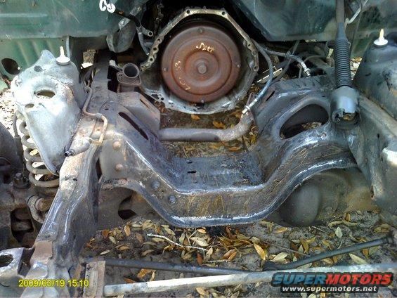 engine-bay-9.jpg i got globs apon globs of crap off here, degreaser and a wire brush will get the rest