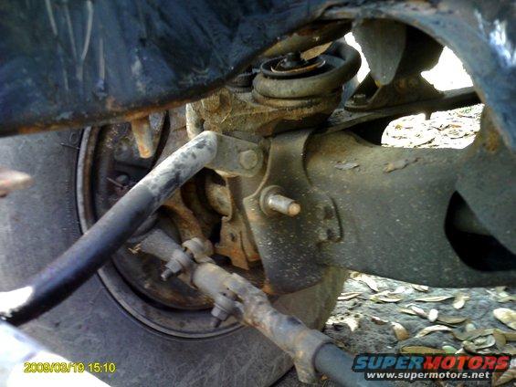 engine-bay-10.jpg another pic of my boo boo