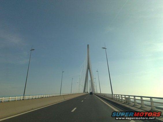 180320092929-640x480.jpg Pont de Normandie