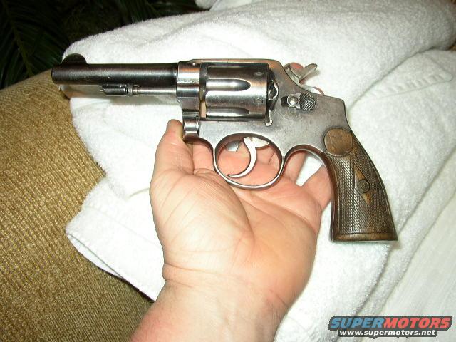 old-revolver-007.jpg 