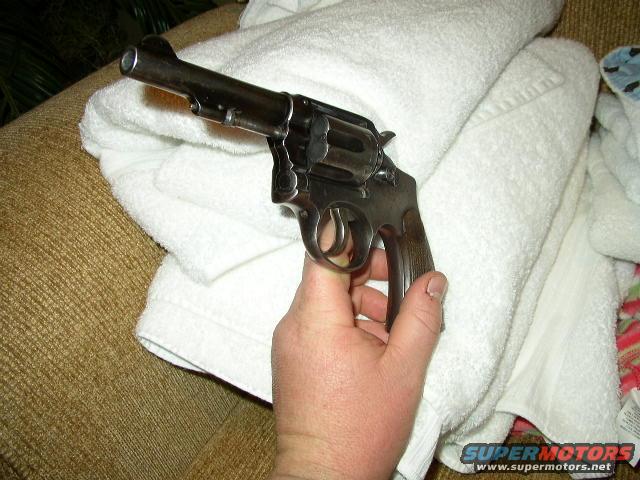 old-revolver-009.jpg 