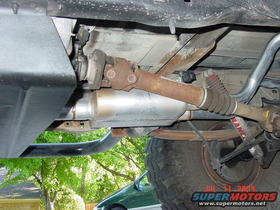 dsc00229.jpg Flowmaster Muffler, Driveshaft, and Rear Rancho Shock