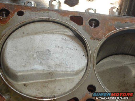 bosspiston.jpg Boss piston