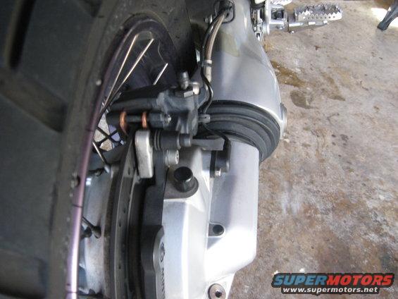 img_2368.jpg New rear pads from Beemer Boneyard.