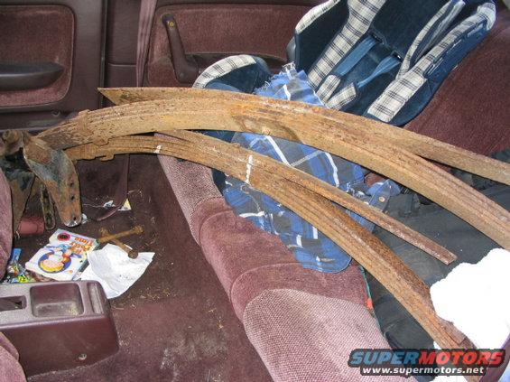 100_0008_6.jpg might as well just take the springs and everything