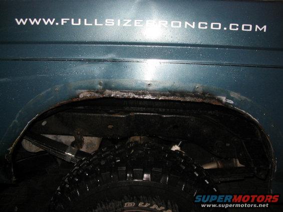 100_0019_4.jpg closer view of what I will have to clean up 