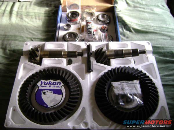 Yukon Gear & Axle differential parts kit with ring and pinion gears