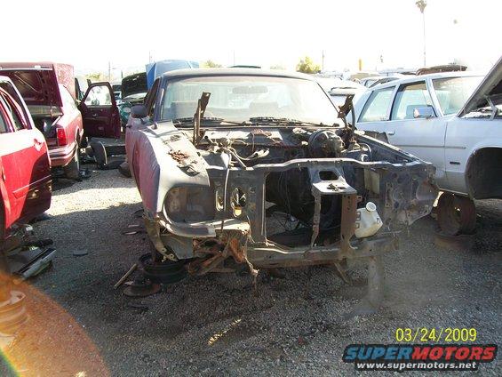 parts-yard-1971-ranchero-fv.jpg 