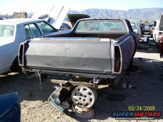 parts-yard-1971-ranchero-rv.jpg 