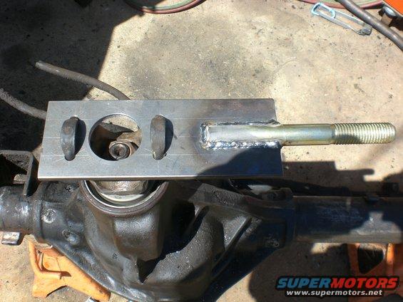 cimg0513.jpg This tool is an absolute must for removing yokes. Made that one fron some scrap plate and a bolt.