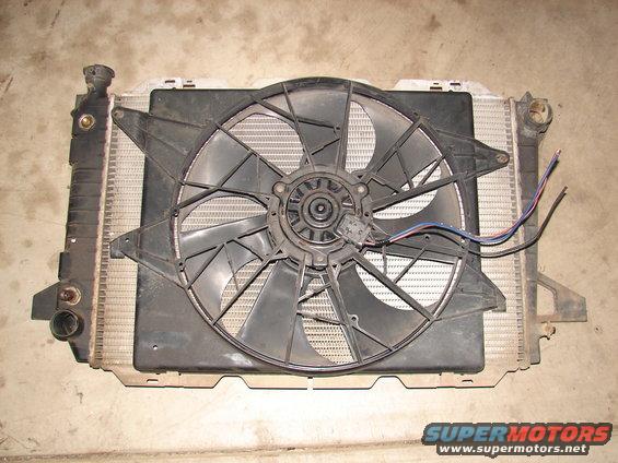dsc07333.jpg Electric fan from thunderbird on bronco radiator