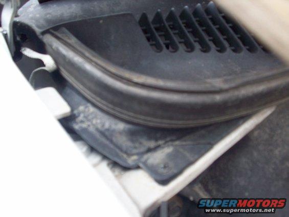 101_1726.jpg broke where screw is