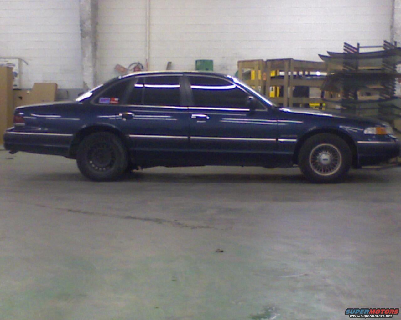1993 Ford Crown Victoria photo