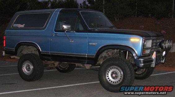 bronco-hub-caps-004.jpg