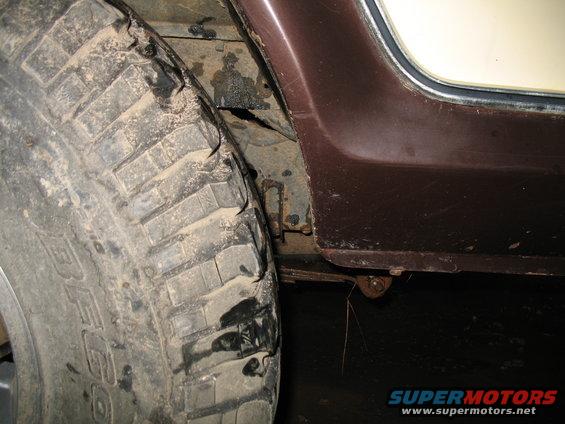 tire-clearance-007.jpg lots of room in the front
