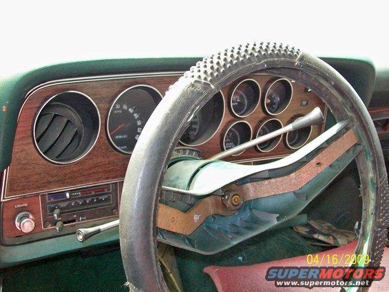 100e0477.jpg Interior of 1977 Ranchero