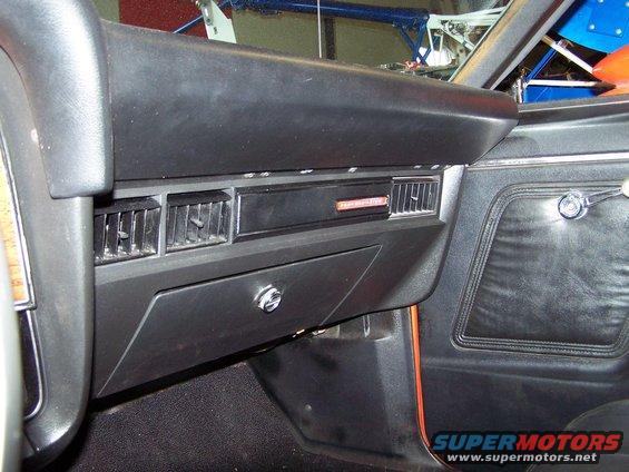 100_2580.jpg pasenger side dashboard