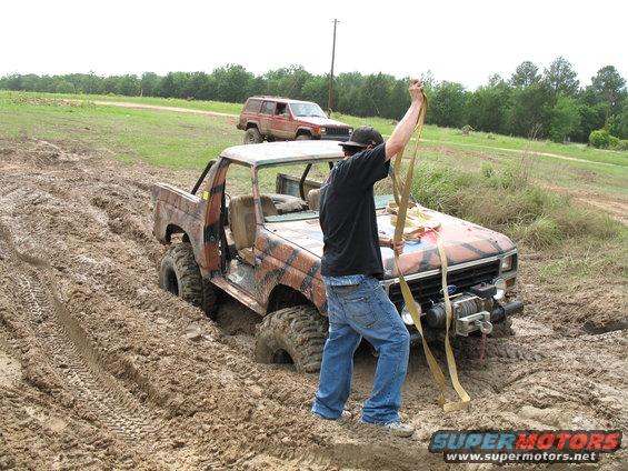 Mark's distributor loosened itself and managed to turn enough to take all his power away