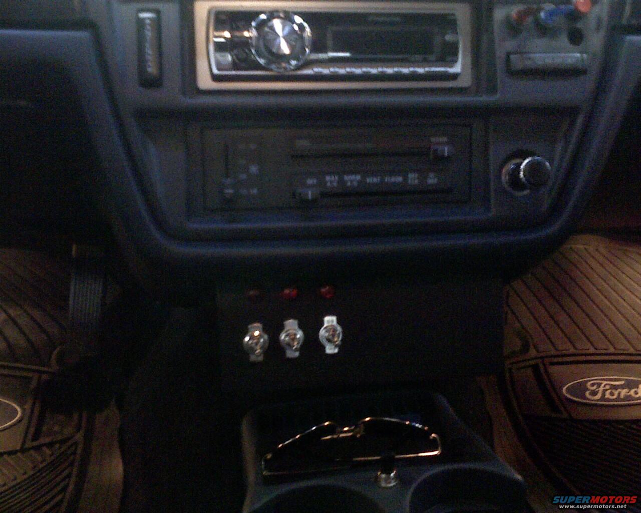 1993 Ford Crown Victoria photo