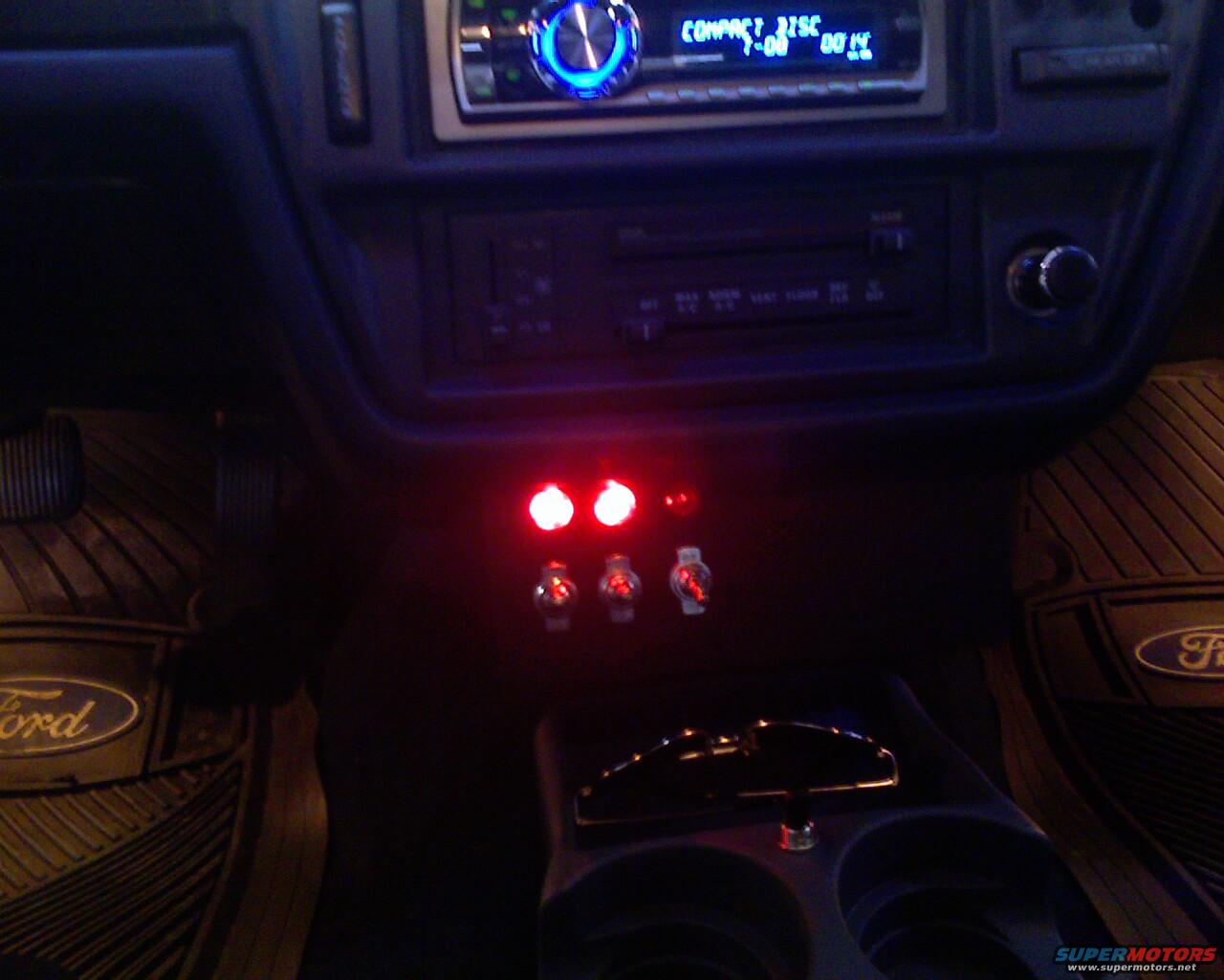 1993 Ford Crown Victoria photo